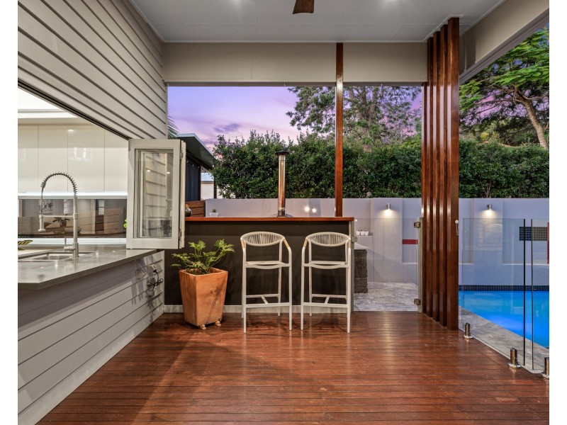 177 Beddoes Street, Holland Park QLD 4121