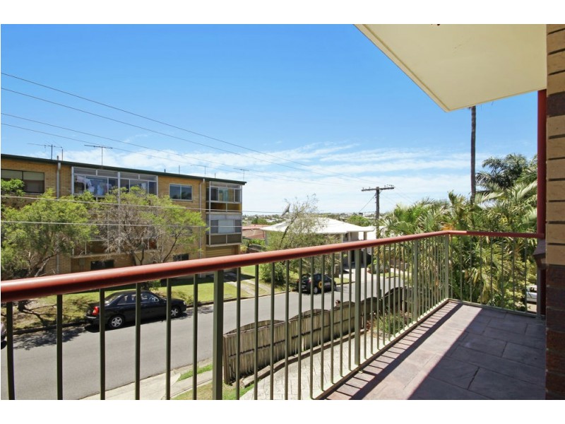 1/282 Cavendish Road, Coorparoo QLD 4151