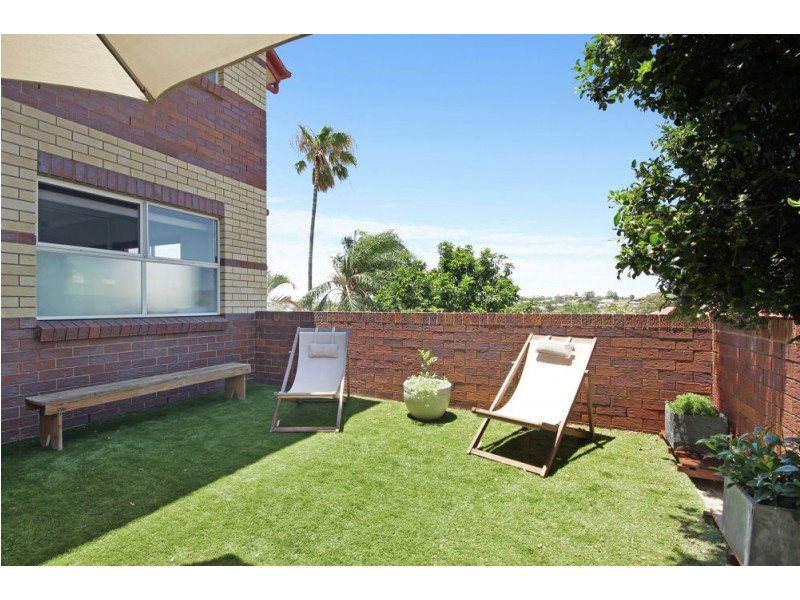 1/282 Cavendish Road, Coorparoo QLD 4151