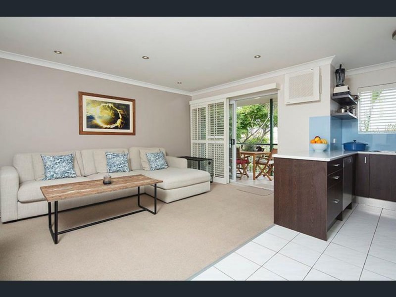 8/34-36 Pembroke Road, Coorparoo QLD 4151