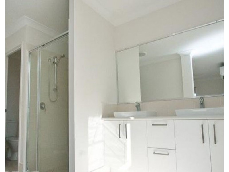 126 Waverley Road, Camp Hill QLD 4152