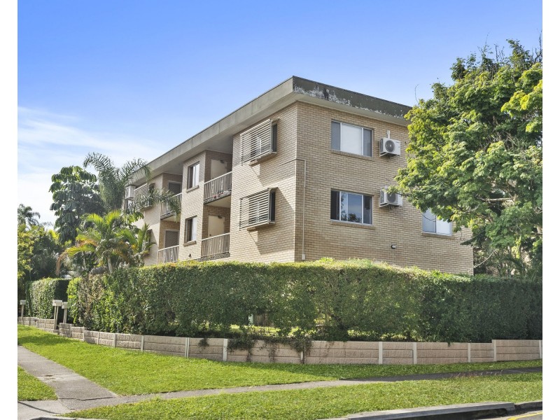 72 Thomas Street, Greenslopes QLD 4120