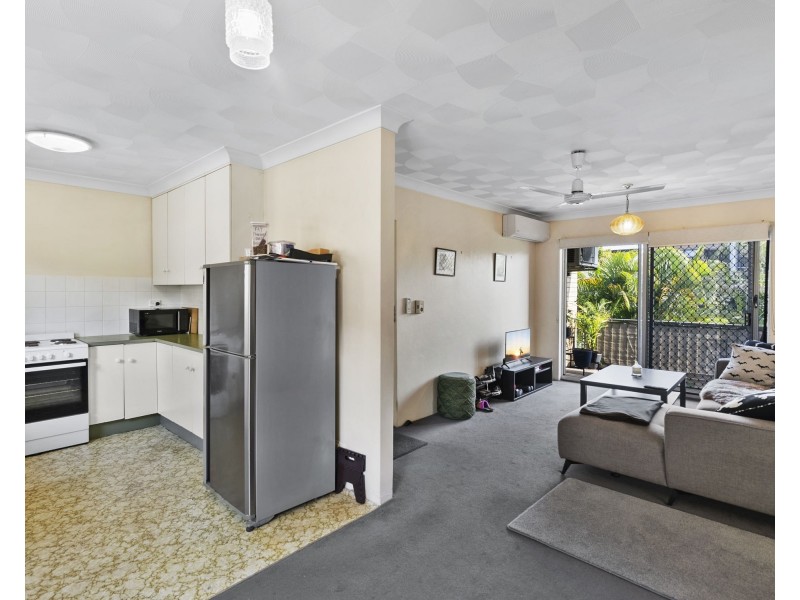 72 Thomas Street, Greenslopes QLD 4120