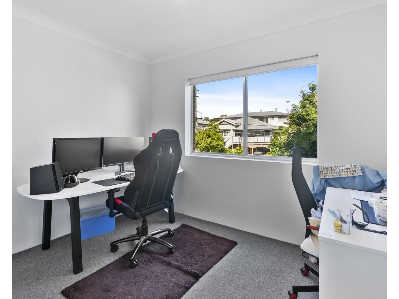 72 Thomas Street, Greenslopes QLD 4120