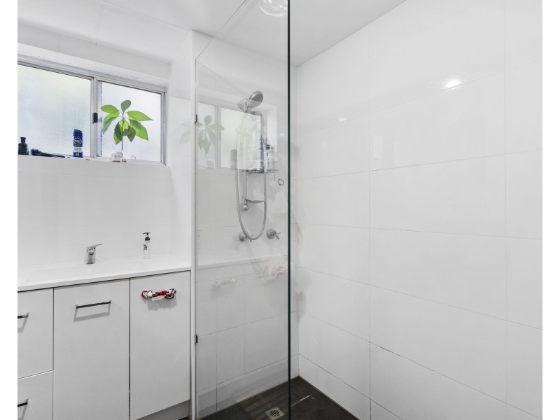 72 Thomas Street, Greenslopes QLD 4120