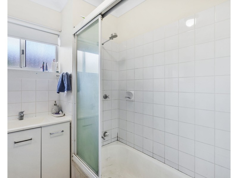 72 Thomas Street, Greenslopes QLD 4120