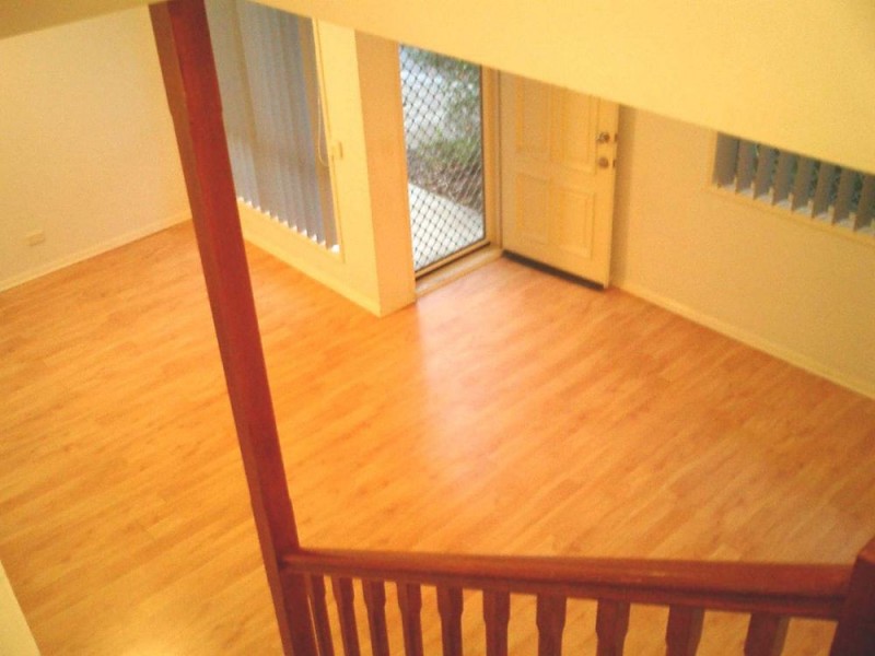 27 Hillside Crescent, Seven Hills QLD 4170