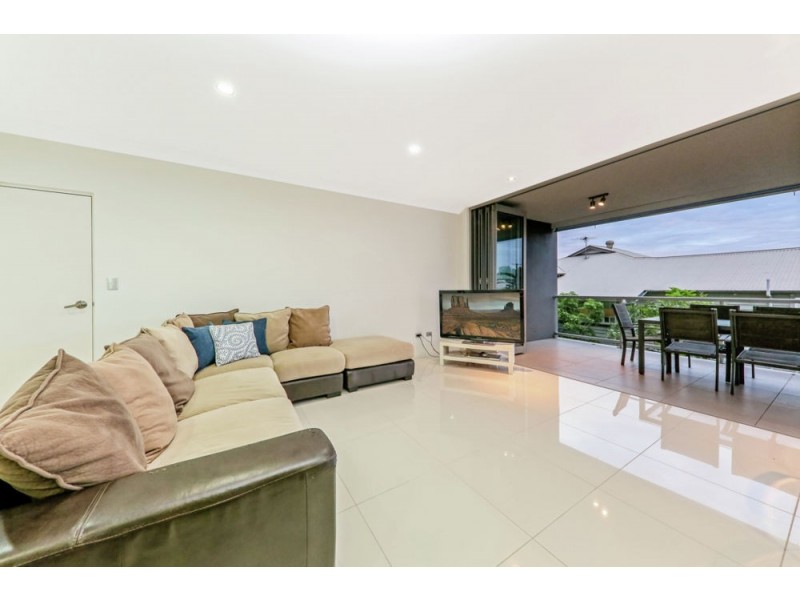 1/53 Douglas Street, Greenslopes QLD 4120