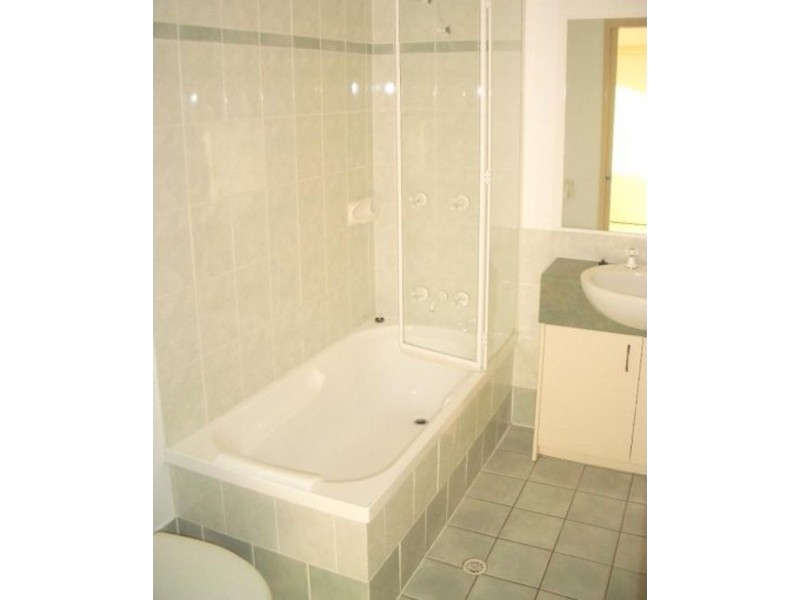 3 16 Flavelle Street, Carina QLD 4152