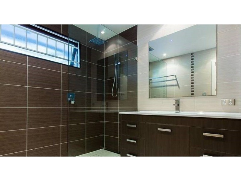 34 Mee Street, Carina QLD 4152