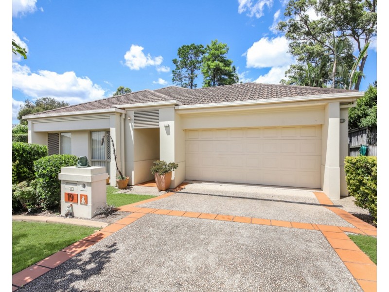 19 Oleander Place, Carindale QLD 4152