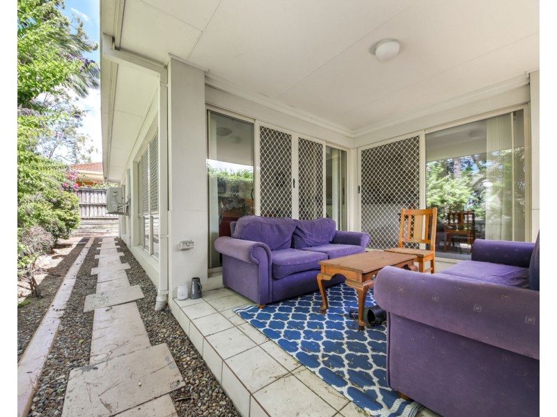19 Oleander Place, Carindale QLD 4152