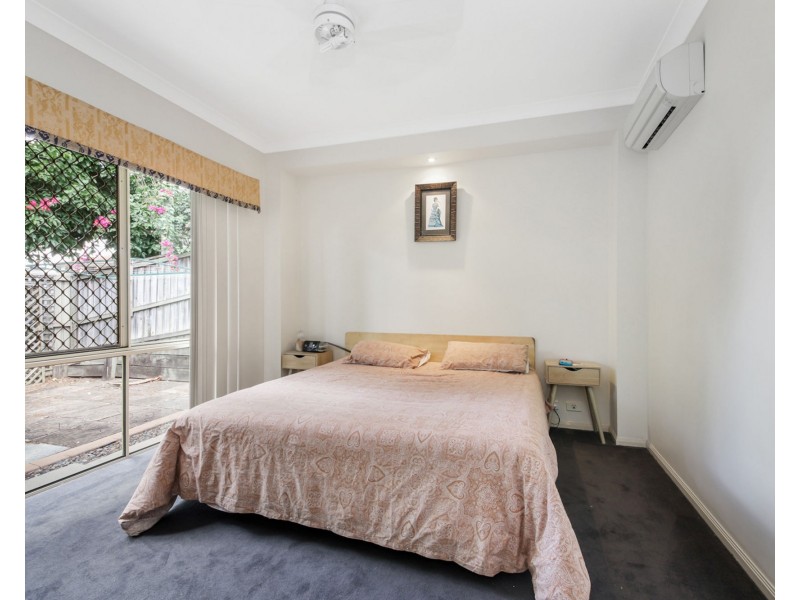 19 Oleander Place, Carindale QLD 4152