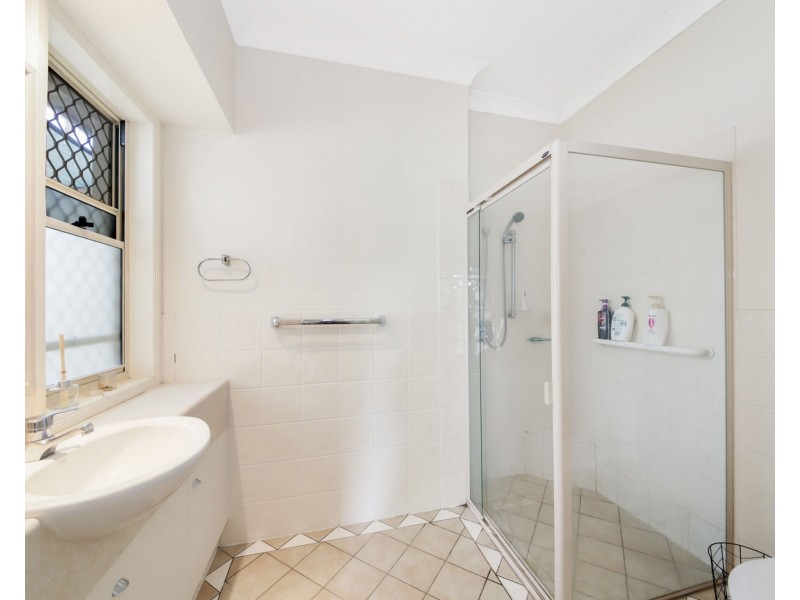 19 Oleander Place, Carindale QLD 4152