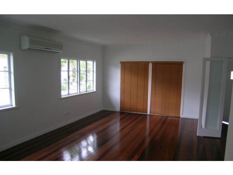 20 Durimbil Street, Camp Hill QLD 4152