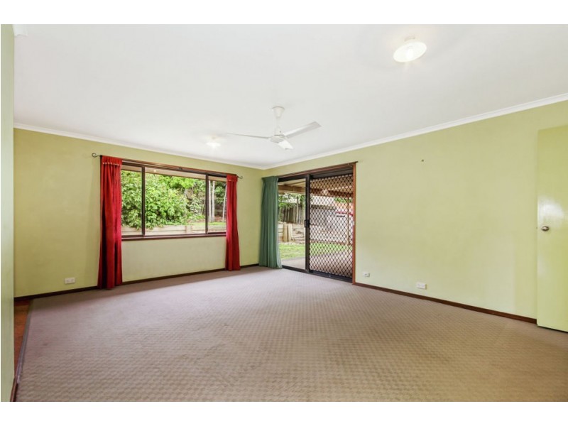 10 Rossmoya Street, Carindale QLD 4152