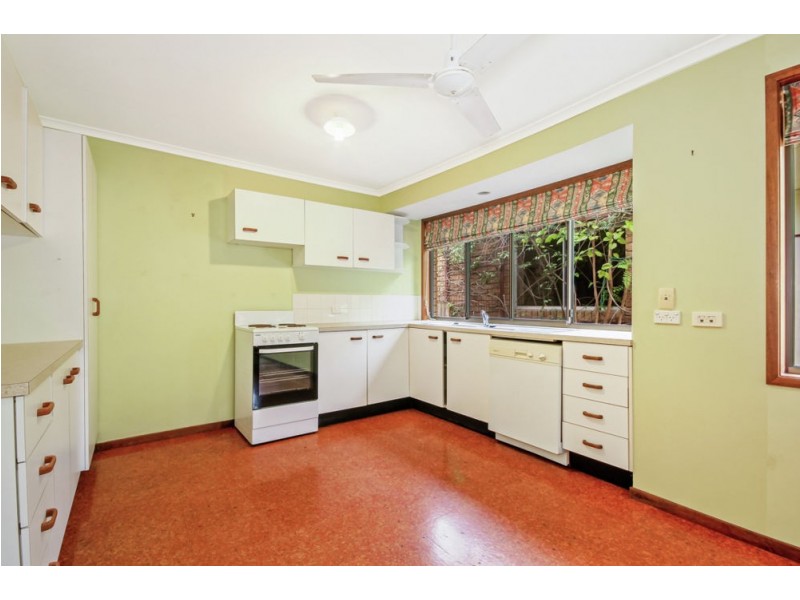 10 Rossmoya Street, Carindale QLD 4152