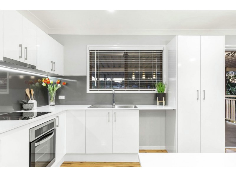 34 Lewana Street, Mansfield QLD 4122