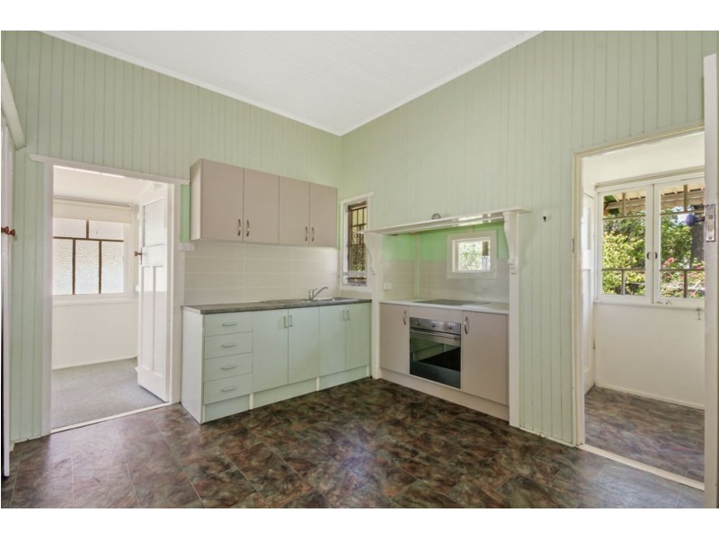 15 hawdon Street, Wilston QLD 4051