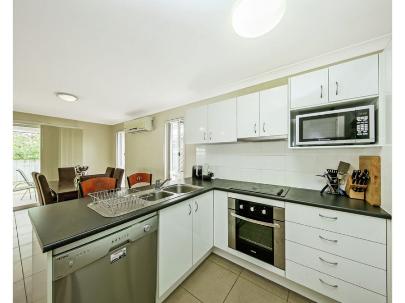 1/87 Emsworth St, Wynnum QLD 4178