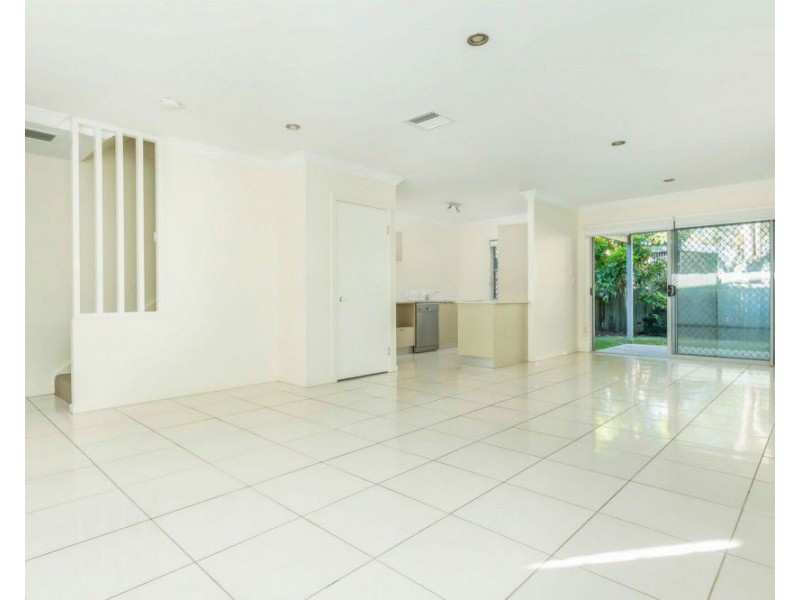 5/17 Hilltop Court, Carina QLD 4152