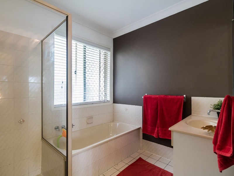 336 Mount Gravatt-Capalaba Road, Wishart QLD 4122