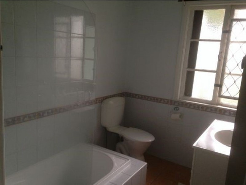 50 Dickenson Street, Carina QLD 4152