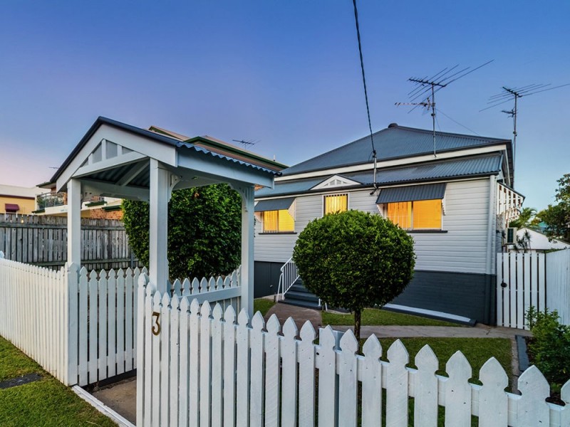 3 Bower Street, Annerley QLD 4103