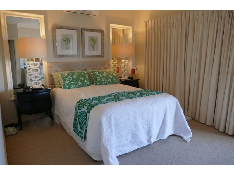 68 Temple Street, Coorparoo QLD 4151