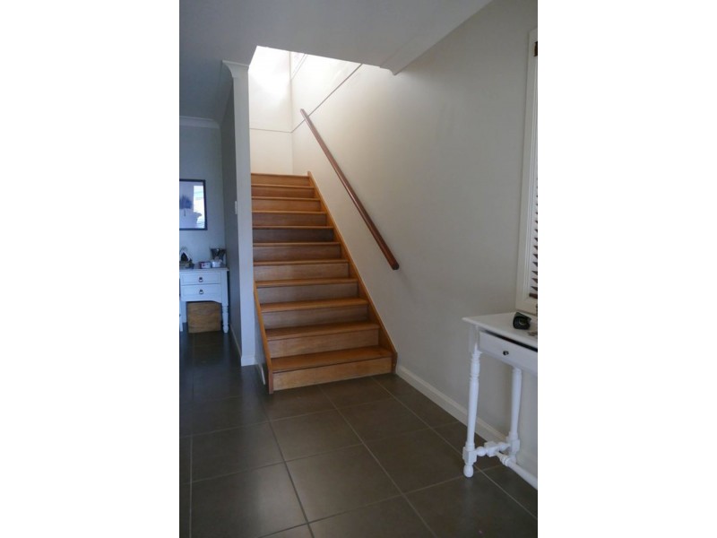 68 Temple Street, Coorparoo QLD 4151