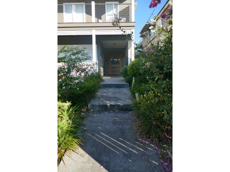 68 Temple Street, Coorparoo QLD 4151