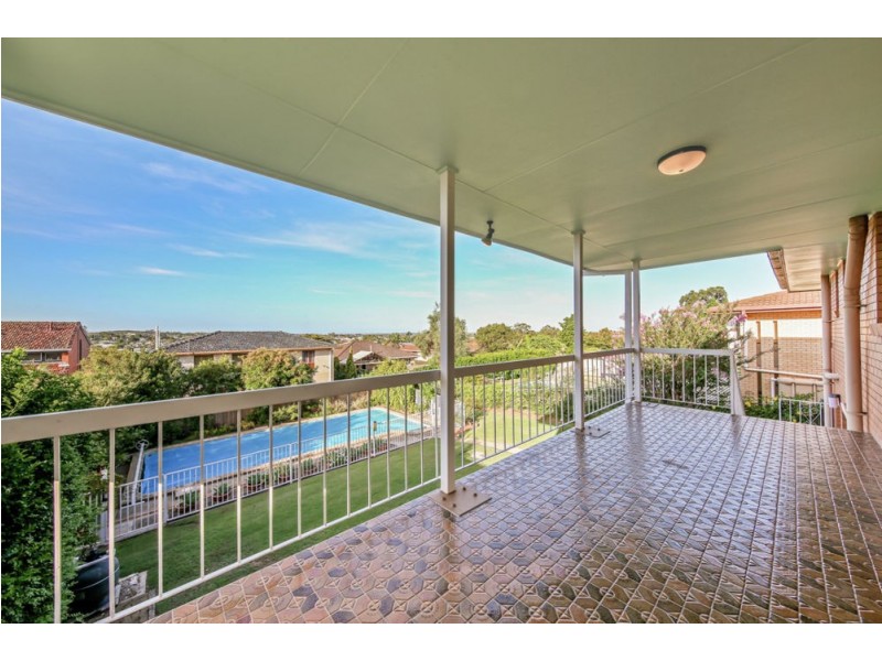 9 Pavo Street, Camp Hill QLD 4152