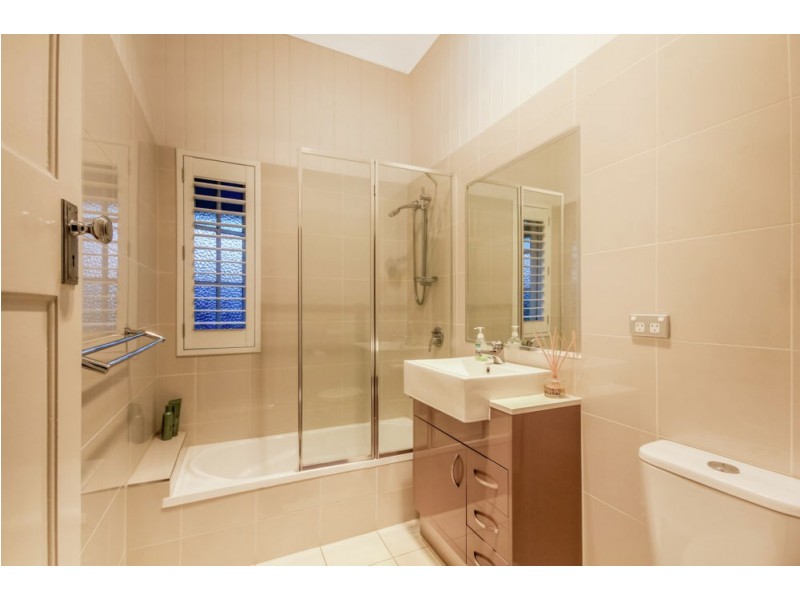 51 Douglas Street, Greenslopes QLD 4120