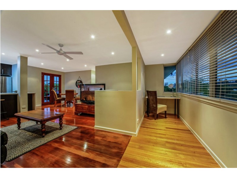 11 Colombo Street, Wishart QLD 4122