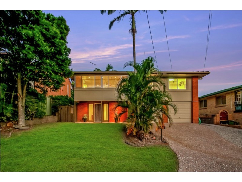 11 Colombo Street, Wishart QLD 4122