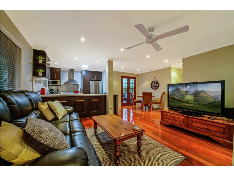 11 Colombo Street, Wishart QLD 4122