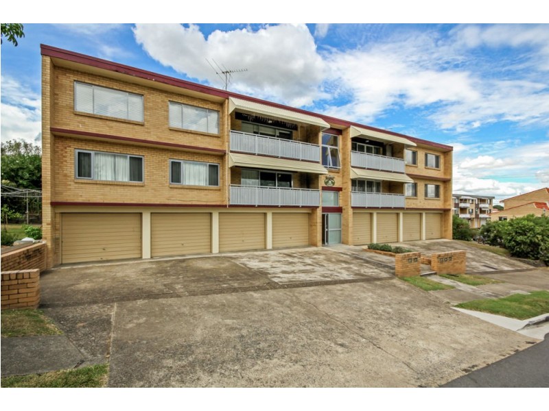 2/8 Noela Street, Coorparoo QLD 4151