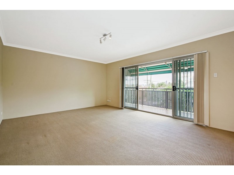 2/8 Noela Street, Coorparoo QLD 4151