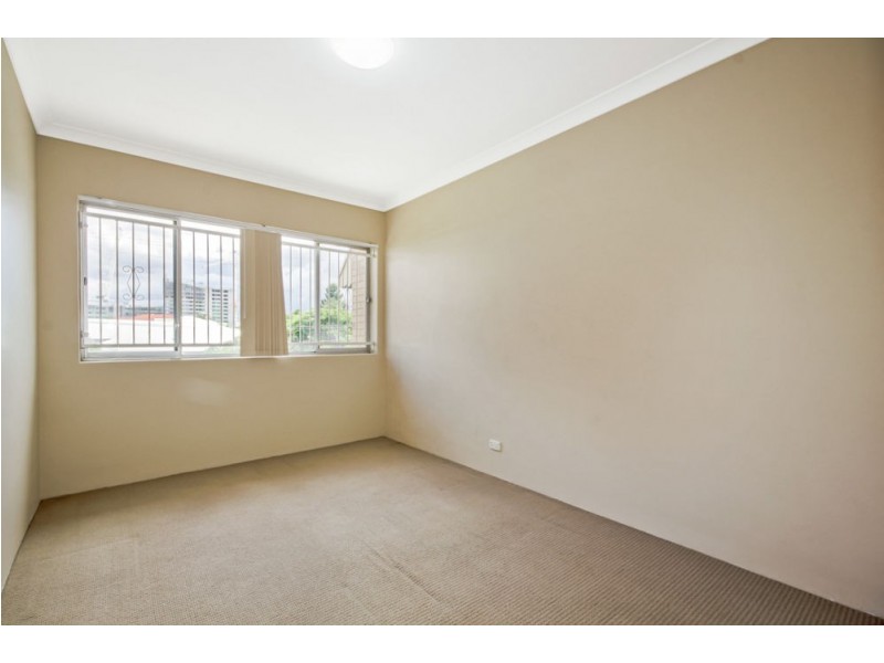 2/8 Noela Street, Coorparoo QLD 4151