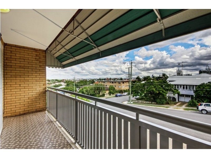 2/8 Noela Street, Coorparoo QLD 4151