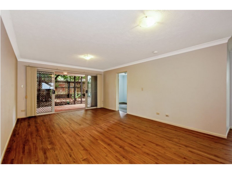 2/49 Shottery Street, Yeronga QLD 4104