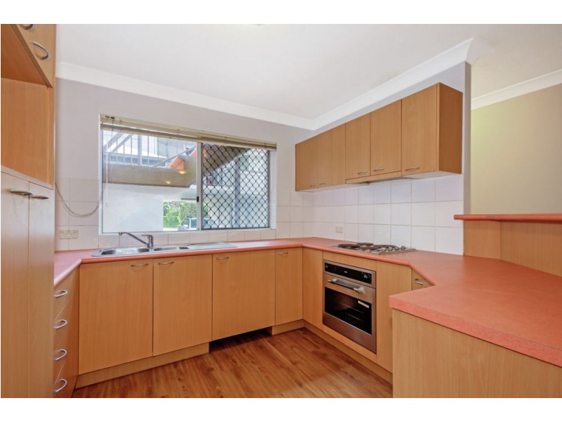 2/49 Shottery Street, Yeronga QLD 4104