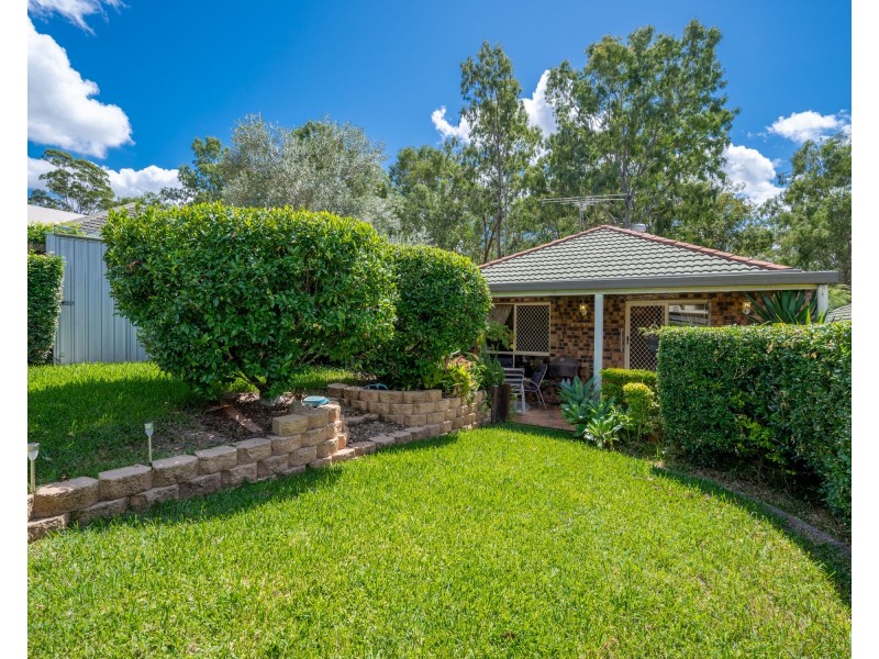 6 Ponderosa Place, Forest Lake QLD 4078