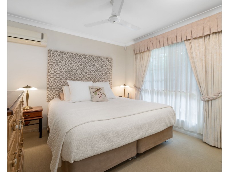 6 Ponderosa Place, Forest Lake QLD 4078