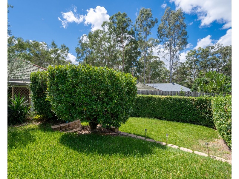 6 Ponderosa Place, Forest Lake QLD 4078