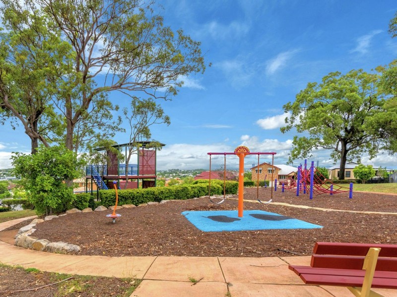 27 Winton Crescent, Murarrie QLD 4172