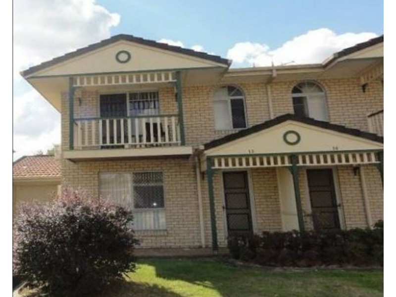 13/10 Lawrence Close, Robertson QLD 4109