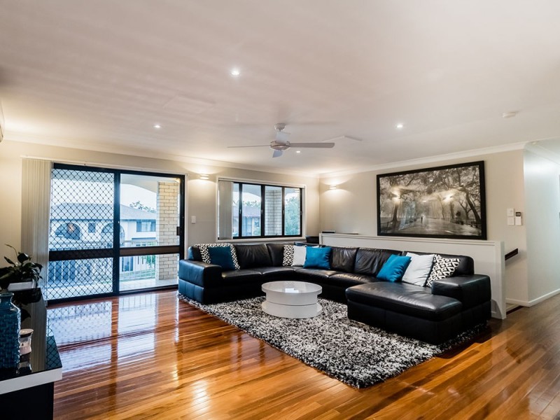 18 Remsen Street, Wishart QLD 4122