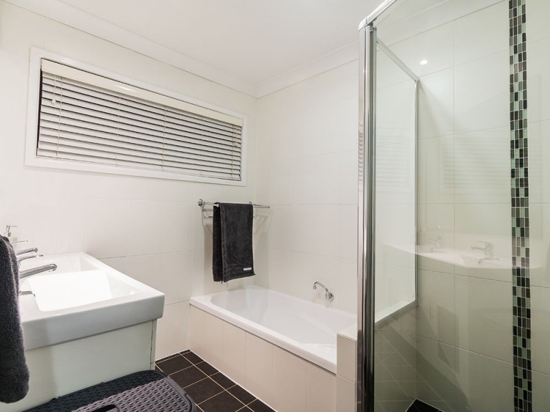 18 Remsen Street, Wishart QLD 4122