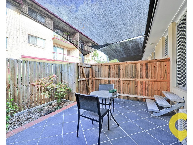 4/33 Derby Street, Coorparoo QLD 4151